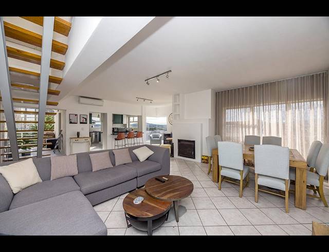 4 BEDROOM PROPERTY TO RENT IN WEST BEACH